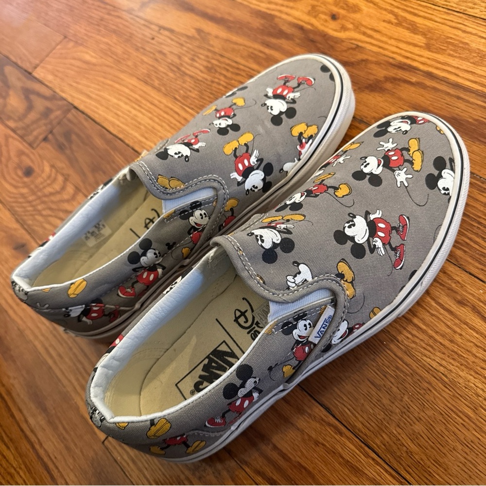 Vans x Disney Mickey Mouse Classic Slip On Sneaker Men’s 7 / Women’s 8.5 (Rare) - Picture 5 of 7